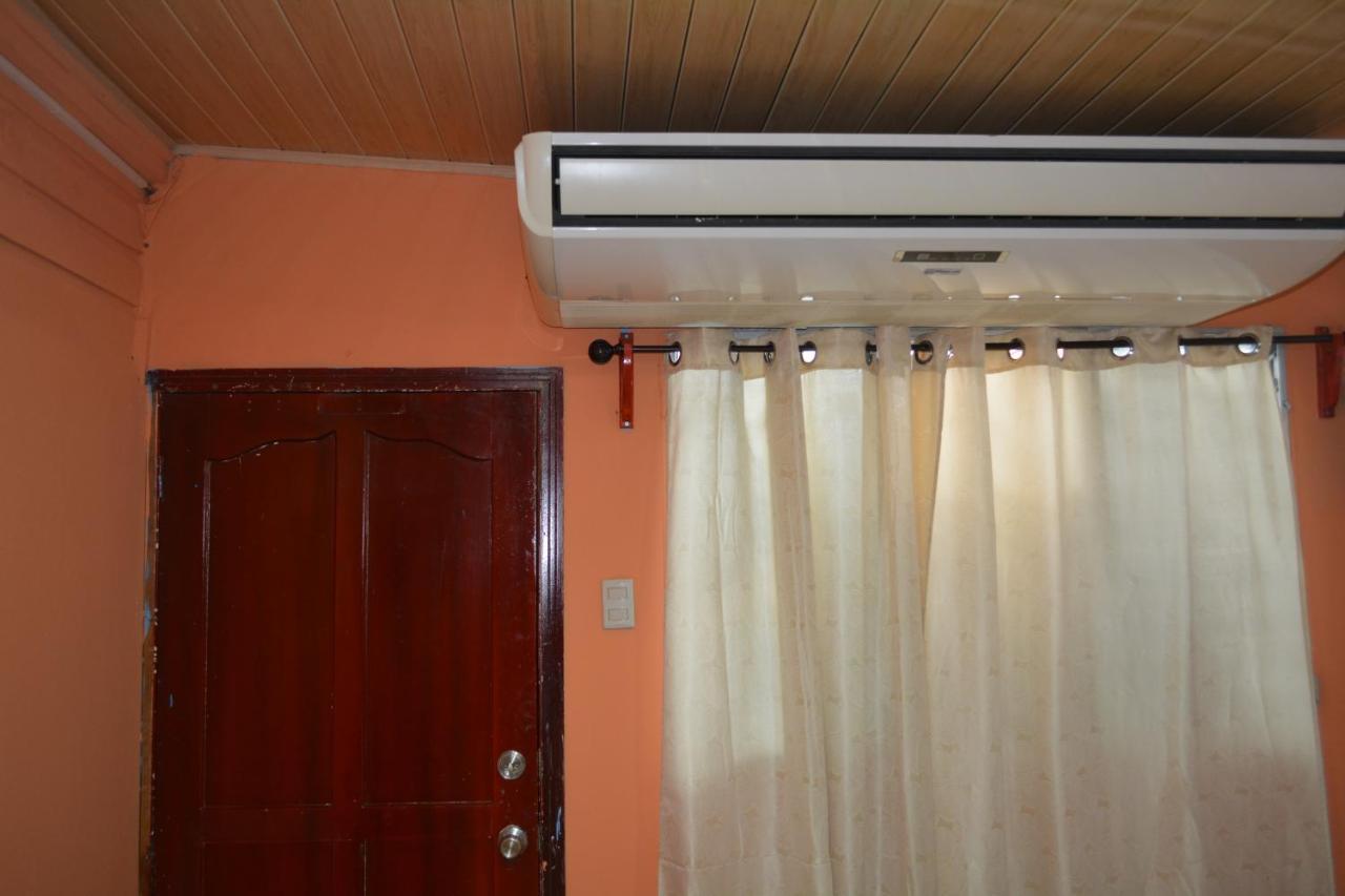 Apartamentos Y Hostal Rudon #1 Puerto Cortes Exterior photo